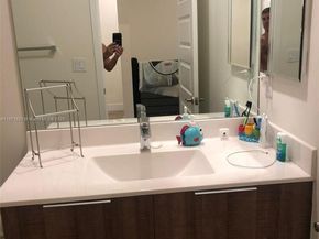 8045 NW 105th Ct, Doral FL 33178