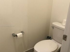 8045 NW 105th Ct, Doral FL 33178
