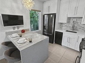 1423 Holly Heights Dr 11, Fort Lauderdale FL 33304