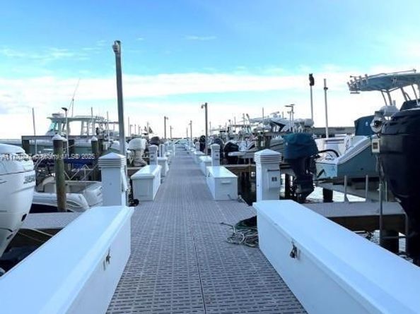 1901 Brickell Ave B2310, Miami FL 33129