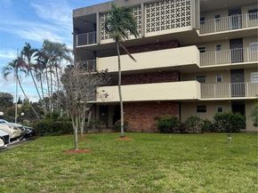 3091 NW 46th Ave 205C, Lauderdale Lakes FL 33313