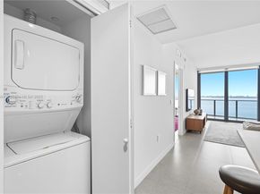 460 NE 28th St 1805, Miami FL 33137