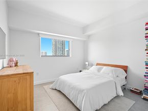 460 NE 28th St 1805, Miami FL 33137