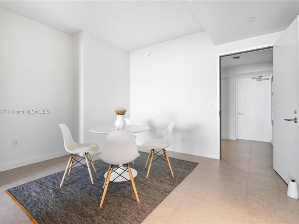 460 NE 28th St 1805, Miami FL 33137