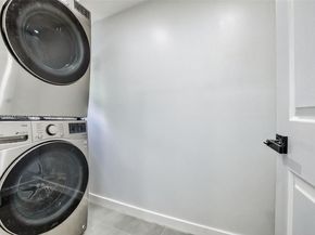 6861 NW 24th St, Sunrise FL 33313
