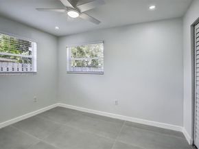 6861 NW 24th St, Sunrise FL 33313
