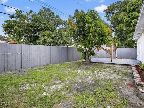 6861 NW 24th St, Sunrise FL 33313