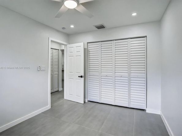 6861 NW 24th St, Sunrise FL 33313