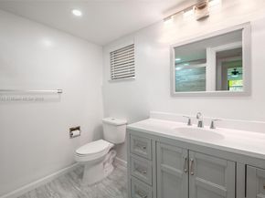 8901 N New River Canal Rd 14W, Plantation FL 33324