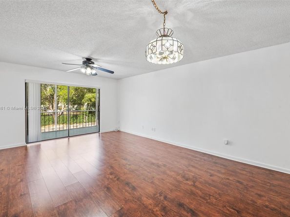 8901 N New River Canal Rd 14W, Plantation FL 33324
