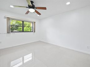 8901 N New River Canal Rd 14W, Plantation FL 33324