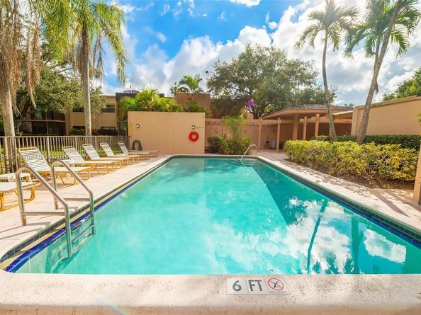 8901 N New River Canal Rd 14W, Plantation FL 33324