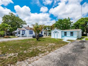 1027 NE 33rd St, Oakland Park FL 33334