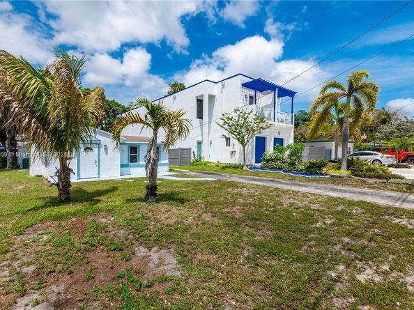1027 NE 33rd St, Oakland Park FL 33334