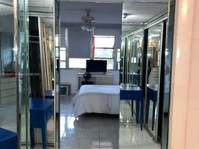 2025 NE 164th St 215, North Miami Beach FL 33162
