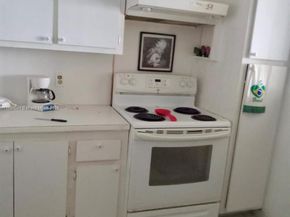 2025 NE 164th St 215, North Miami Beach FL 33162