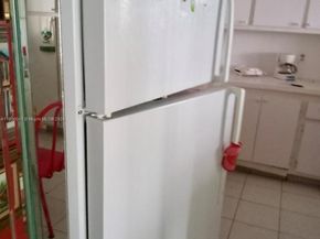 2025 NE 164th St 215, North Miami Beach FL 33162
