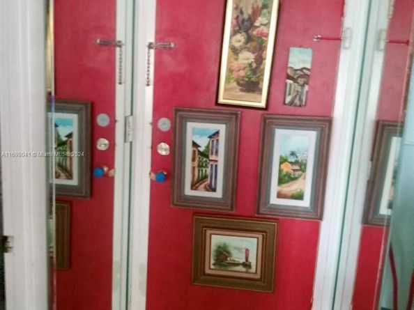 2025 NE 164th St 215, North Miami Beach FL 33162