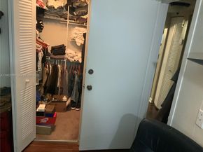 469 N Pine Island Rd B305, Plantation FL 33324