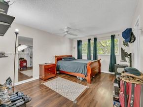 469 N Pine Island Rd B305, Plantation FL 33324