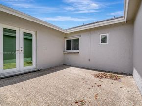 11120 NW 26th Pl, Sunrise FL 33322