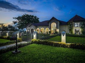 9815 SW 114th St, Miami FL 33176