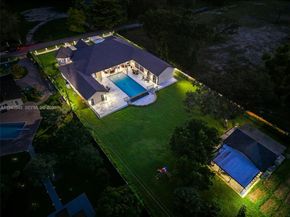 9815 SW 114th St, Miami FL 33176