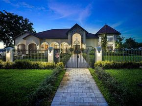 9815 SW 114th St, Miami FL 33176