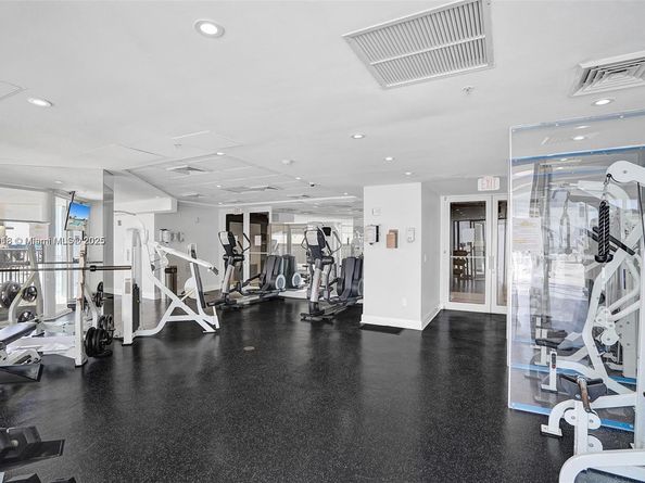 6301 Collins Ave 1107, Miami Beach FL 33141