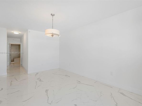 6301 Collins Ave 1107, Miami Beach FL 33141
