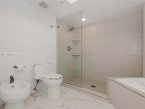 6301 Collins Ave 1107, Miami Beach FL 33141
