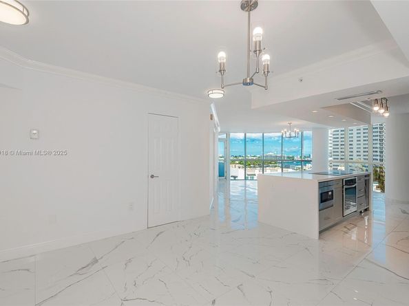 6301 Collins Ave 1107, Miami Beach FL 33141