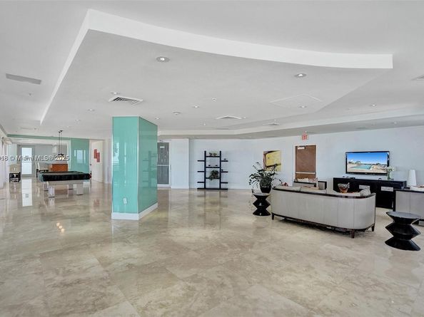 6301 Collins Ave 1107, Miami Beach FL 33141