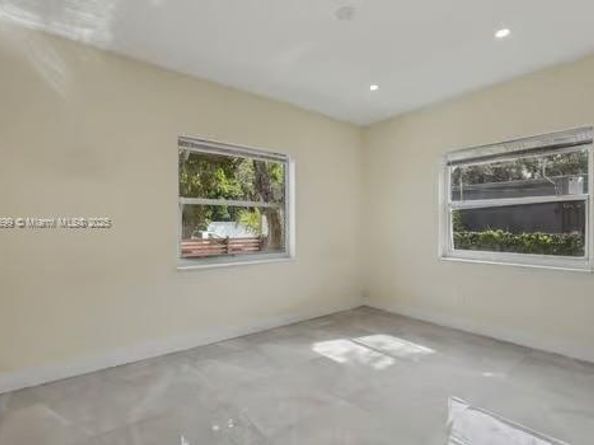 666 NE 62nd St, Miami FL 33138