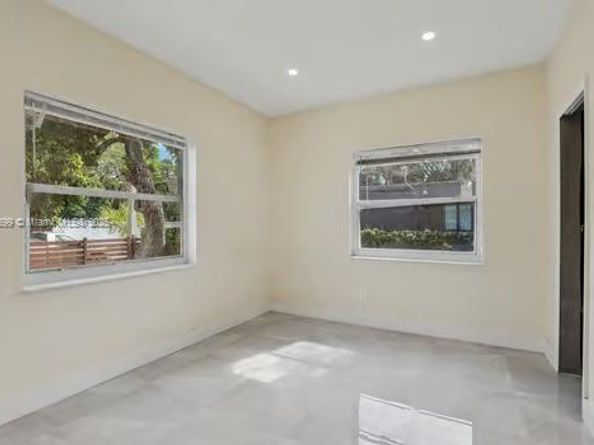 666 NE 62nd St, Miami FL 33138