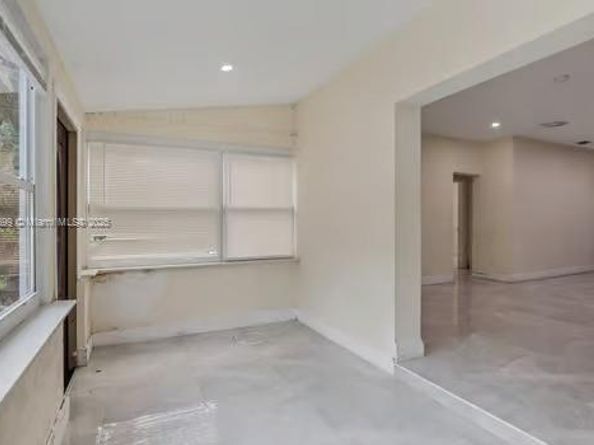 666 NE 62nd St, Miami FL 33138