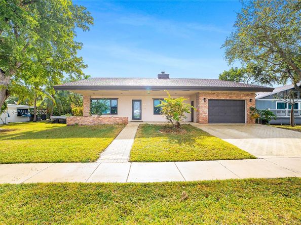 614 NE 3rd St, Dania Beach FL 33004