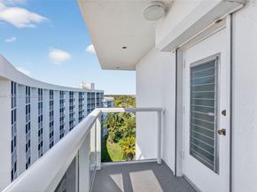 2731 NE 14th St Cswy 1019, Pompano Beach FL 33062