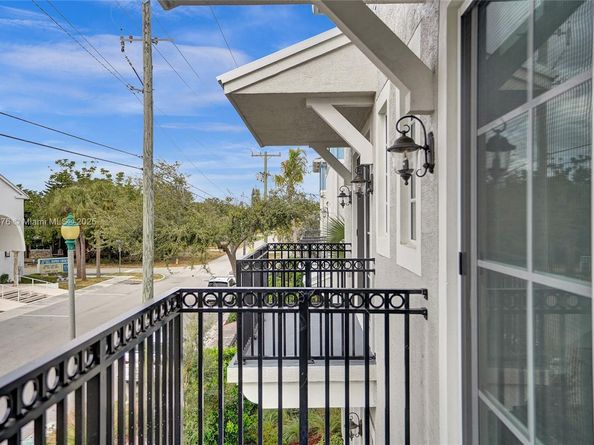 63 NW 4th Ave, Delray Beach FL 33444