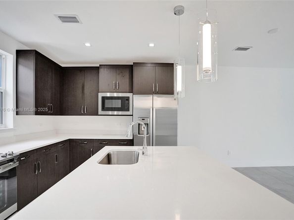 63 NW 4th Ave, Delray Beach FL 33444
