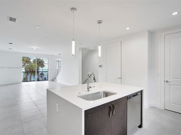 63 NW 4th Ave, Delray Beach FL 33444