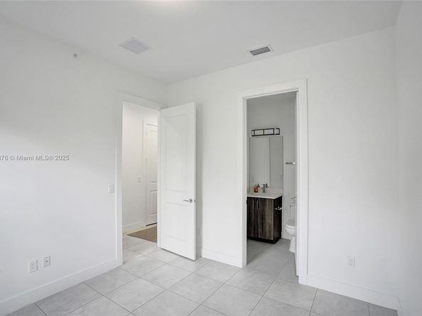 63 NW 4th Ave, Delray Beach FL 33444