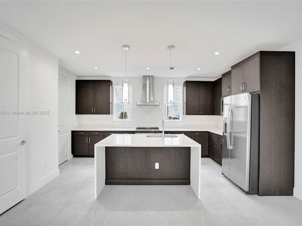 63 NW 4th Ave, Delray Beach FL 33444