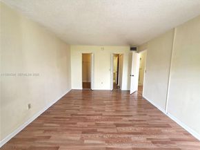 2800 NW 56th Ave E304, Lauderhill FL 33313