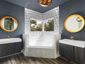 5869 NW 112th Ct, Doral FL 33178