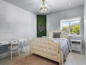 5869 NW 112th Ct, Doral FL 33178