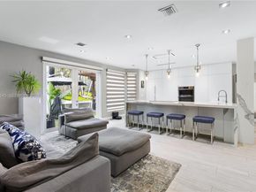 5869 NW 112th Ct, Doral FL 33178