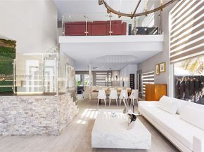 5869 NW 112th Ct, Doral FL 33178