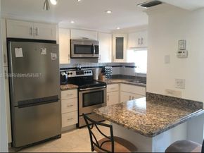 311 S Hollybrook Dr 202, Pembroke Pines FL 33025