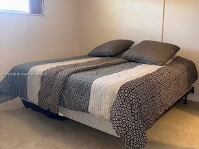 311 S Hollybrook Dr 202, Pembroke Pines FL 33025